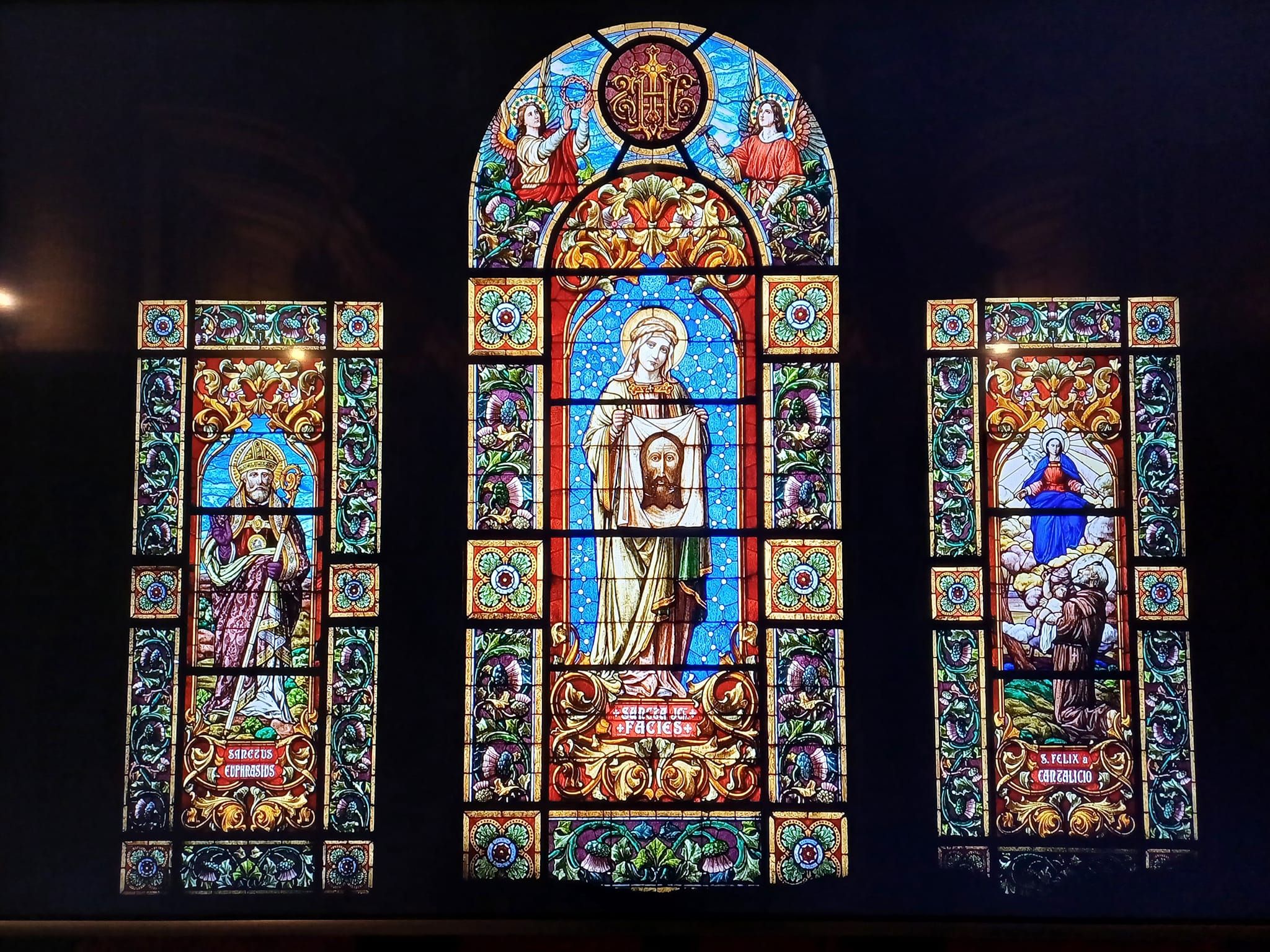 Casco Histórico: un día está bien, pero es poco; ¡competir por los visitantes!…y esas vidrieras de la Catedral