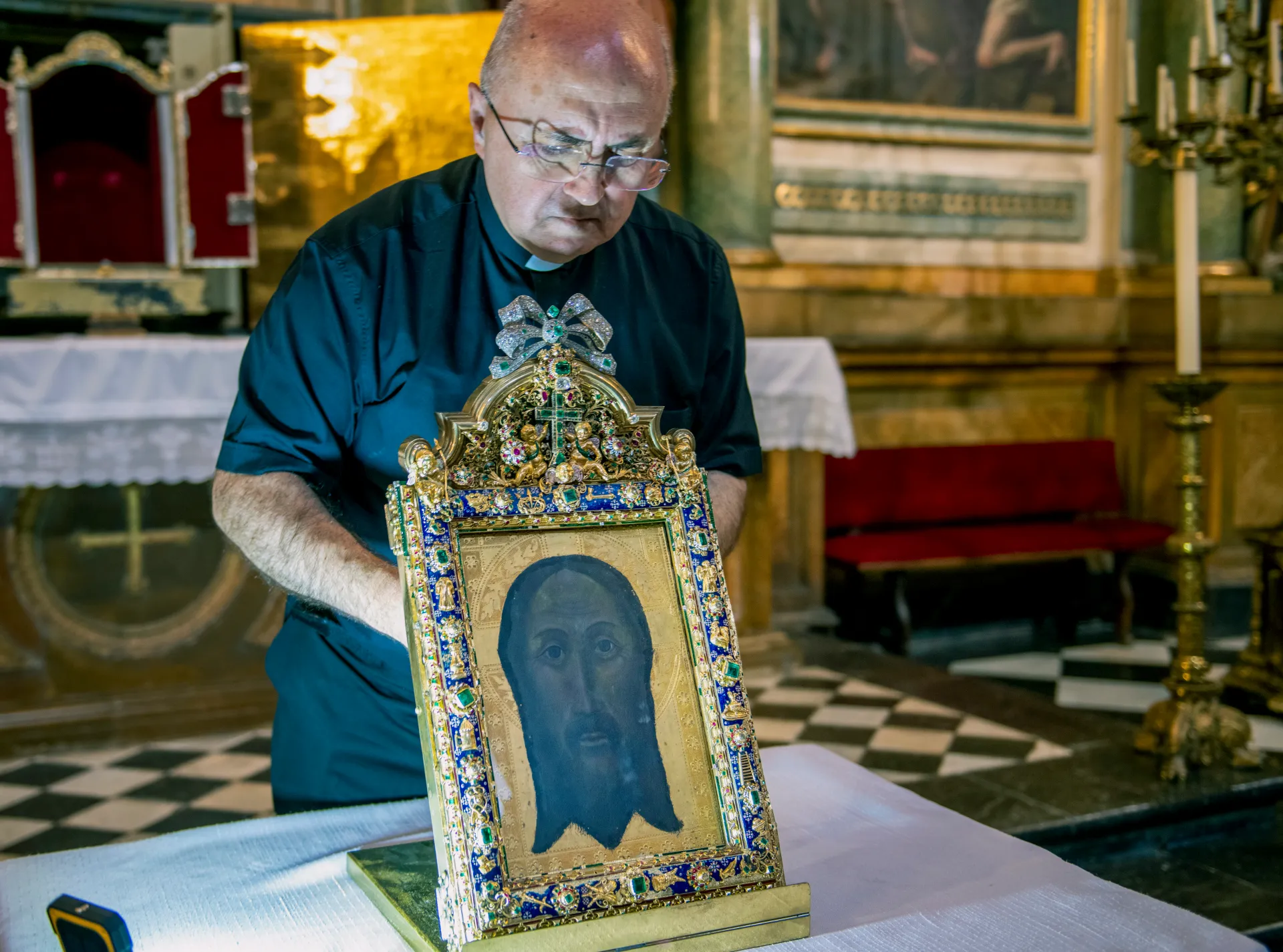 Catedral y Santo Rostro, identidad de Jaén…y luchar por el tren sin el ’establishment’