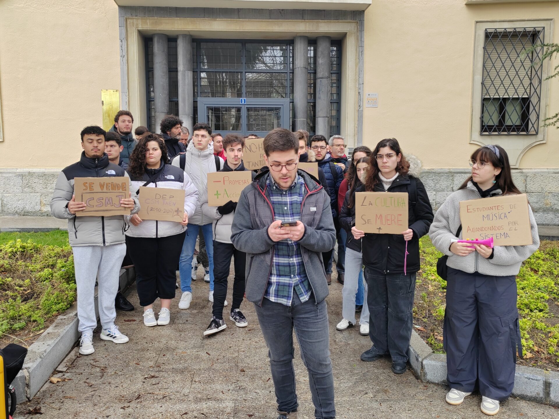 ¿Política el apoyo a la comunidad educativa del Conservatorio? ¡Qué ceguera!